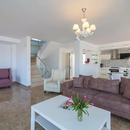 Blue Diamond Villa קס