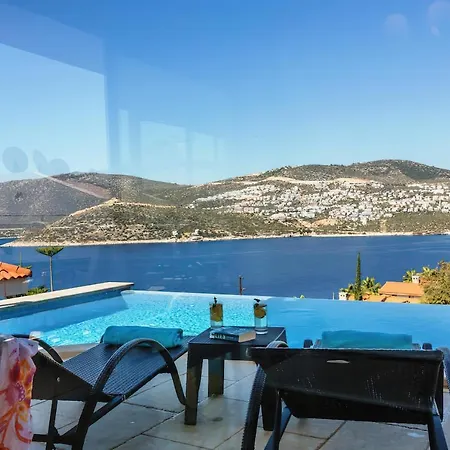 Blue Diamond Villa וילה קס