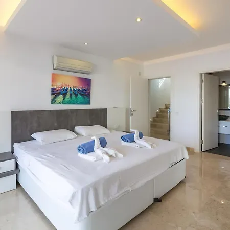 Blue Diamond Villa וילה קס